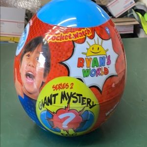 Ryans’s World giant mystery egg blue series 2